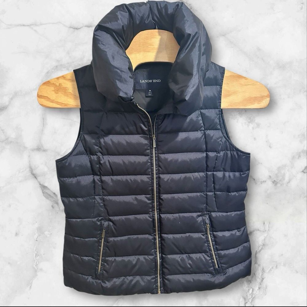 Lands end Navy Women's Down Full Zip Puffer Vest. Size M 10-12